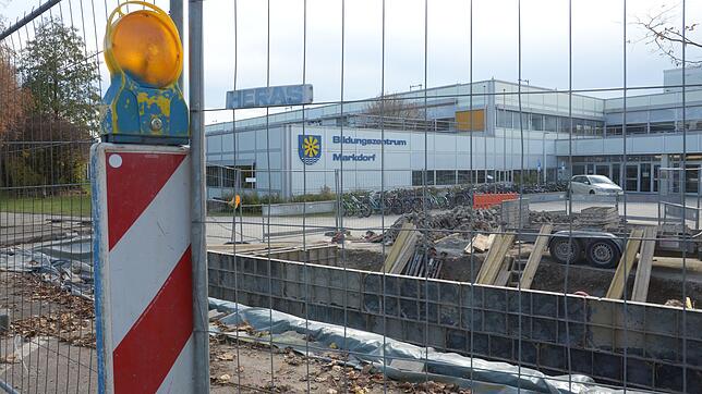Das Bildungszentrum ist eine Baustelle: 7,3 Millionen Euro investiert die Stadt in den nächsten vier Jahren bis Ende 2023, hauptsächlich ...