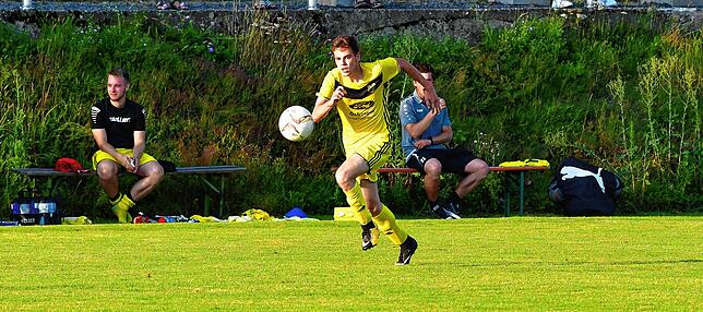 Bild 4: SV Schwörstadt setzt sich im Rothaus-Bezirkspokal mit 2:1 beim FC Dachsberg durch &ndash; und wir haben Bilder!