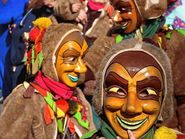 Die Maronizunft bleibt beliebt in Wehr, die freundliche Maske erschreckt nicht.