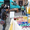 Guter Betrieb, aber kein Gedränge auf dem Wochenmarkt: Anbieter und Kunden hielten sich an die Abstandsregeln.