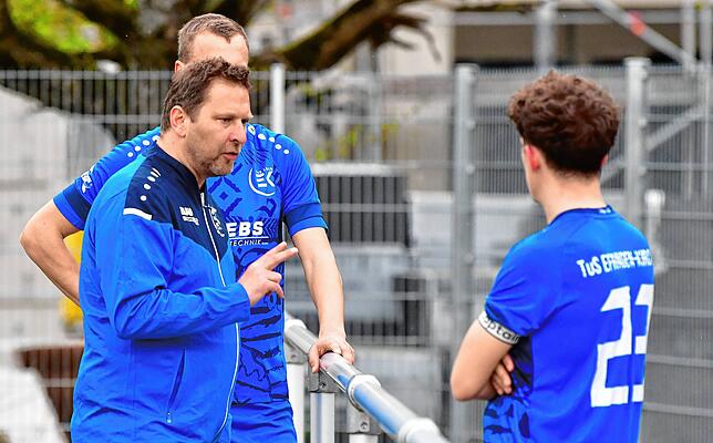 Neue Aufgabe: Trainer Werner Gottschling (links) folgte beim TuS Efringen-Kirchen im April auf Patrick Bösch.