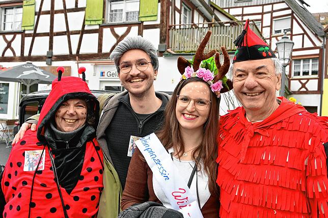 Bild 5: Narrenhochzeit in Sipplingen: So feiern die Narren das neue Paar