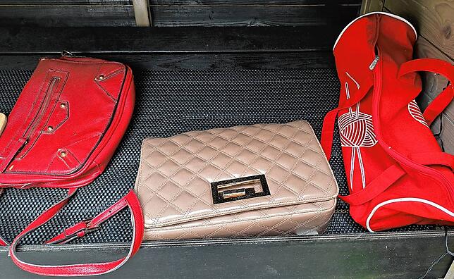 Handtaschen, Sporttaschen und sogar Schulränzen wechseln beim Tauschhüttle den Besitzer.