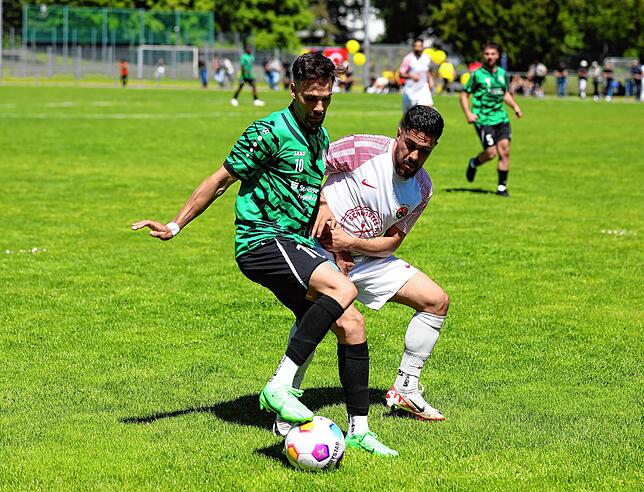 Bild 12: Vor Meisterfeier: Türk. SV Singen und VfR Stockach trennen sich 1:1. Wir haben die besten Bilder.