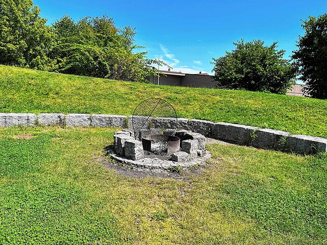 Eine der Grillstellen im Natursportpark in Königsfeld.