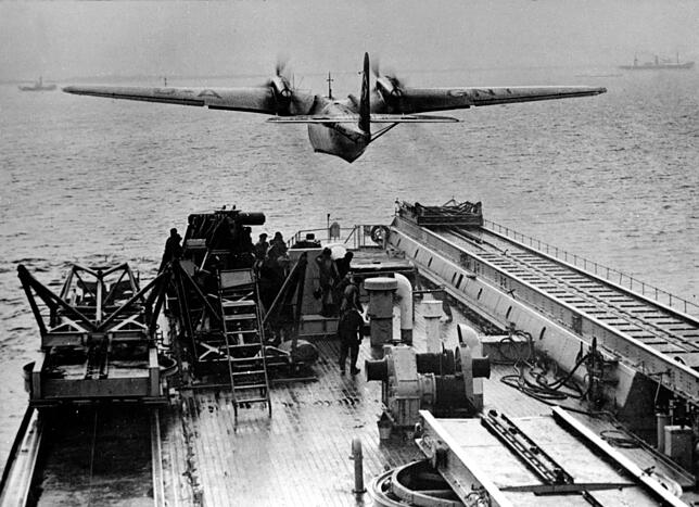 Im November 1938 wurden von Bord des Katapultschiffes „Friesenland“ in der Wesermündung bei Bremerhaven die ersten ...