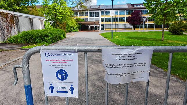 So stellte sich die Schuleingang vor gut einem Jahr an der Realschule dar. Jetzt hofft Schulleiterin Katja Fox auf ein relativ normales ...