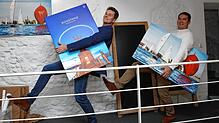 Mit großen Schritten starten (von links) Eric Thiel, Geschäftsführer der Marketing und Tourismus Konstanz GmbH, und Philipp Weltin, ...