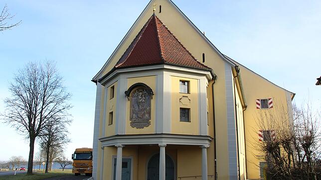 Hinter der Wallfahrtskirche Maria Schray soll ein Wohnbaugebiet mit 1,9 Hektar ausgewiesen werden, wobei der Mindestabstand von 100 ...