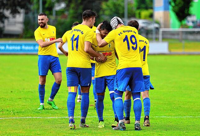 Bild 7: Die besten Bilder vom Verbandsligaduell zwischen dem FC Singen 04 und dem VfR Hausen!