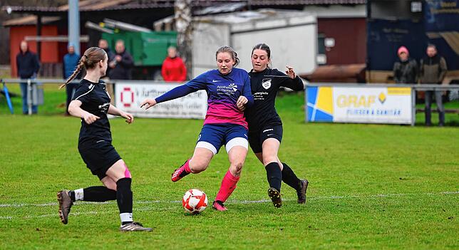 Bild 21: Unsere Bildergalerie vom Frauen-Bezirksliga-Spitzenspiel zwischen Kirchen-Hausen und Wolterdingen