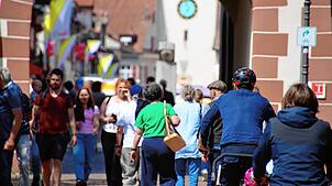 Am 1. August feiern die Schweizer ihren Nationalfeiertag und kommen dafür gerne auch über die Grenze, wie hier in Waldshut. Und nach dem ...