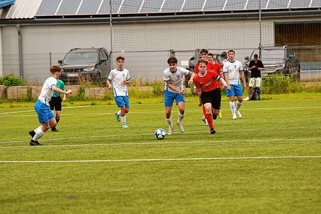 Bild 3: Unsere Bildergalerie vom Pokalfinale der B-Junioren zwischen dem FV Tennenbronn und dem TuS Bonndorf