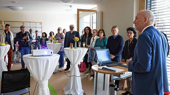 Jüngst wurde das katholische Kinderhaus St. Ursula offiziell eröffnet. Für die Stadt Radolfzell bedeutet die Inbetriebnahme des ...