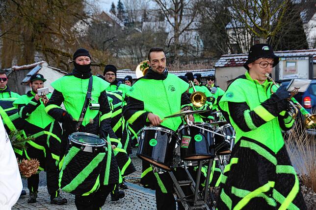 Bild 25: Fasnacht-Highlights in Wald: Unvergessliche Bilder vom Rathaussturm und Schülerbefreiung!
