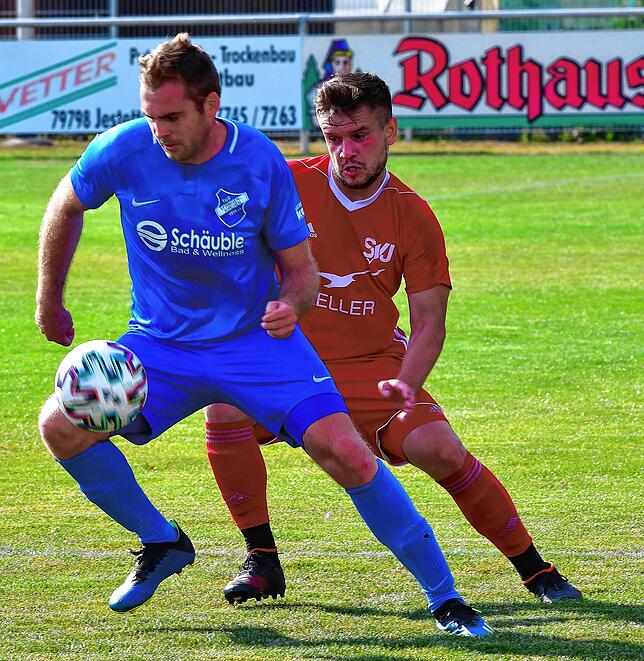 Bild 2: SV Jestetten qualifiziert sich durch ein 5:0 gegen den TuS Efringen-Kirchen für die Hauptrunde im SBFV-Rothauspokal &ndash; und wir haben Bilder!