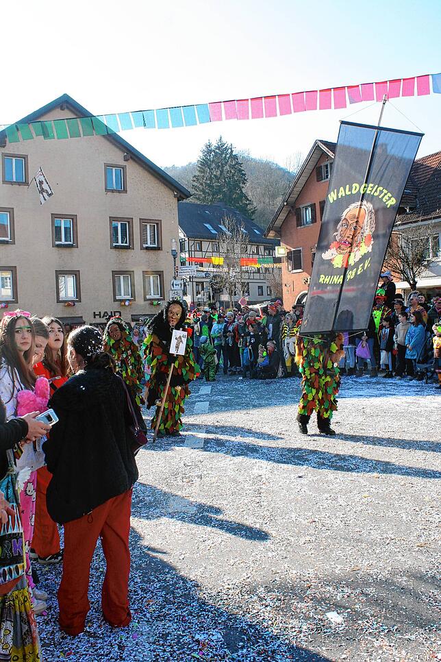 Bild 28: Gute Laune beim Fastnachtsumzug 2025