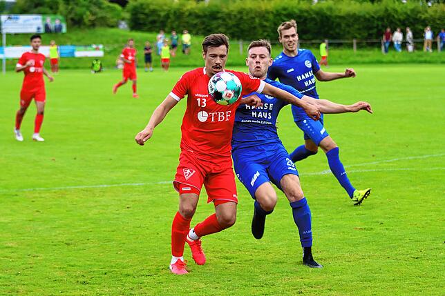 Bild 2: Die besten Bilder vom Pokal-Derby zwischen dem FC Radolfzell und dem 1. FC Rielsingen-Arlen