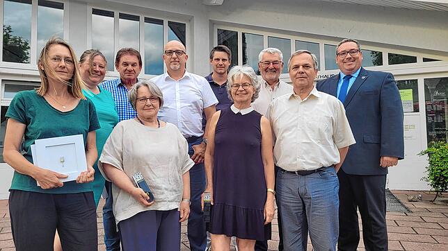 Die Ausgezeichneten (von links): Anja Fuchs (10 Jahre), Diana Maier (10 Jahre), Anton Bandel (25 Jahre), Irmhild Kalkowski (25 Jahre), ...