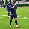 Nachdenklich: In der Halbzeitpause des Derbys gegen den FC Tiengen 08 war Patrik Braun vom VfB Waldshut nicht nur wegen des Spielstands ...