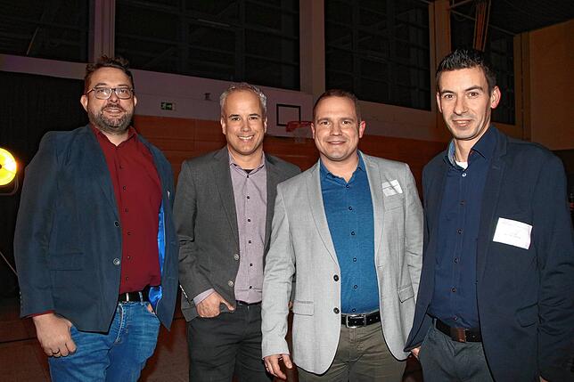 Markus Biaer, Leiter der Lokalredaktion Waldshut, und Heiko Spitznagel, Regiomanager der SK ONE, der Werbevermarktung des SÜDKURIER ...