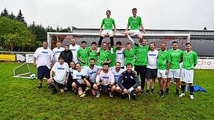 Die All Stars Heppenschwand (Bild) gehen bei der der 7. Nationalen Dorfmeisterschaft als Sieger vom Platz. 2. Platz: Straßenkinder ...