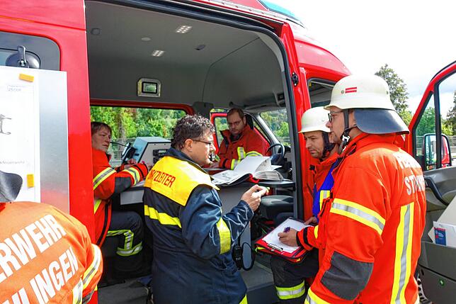 Bild 10: Gemeinsame Probe der Sto-Werkfeuerwehr und der Freiwilligen Feuerwehren
