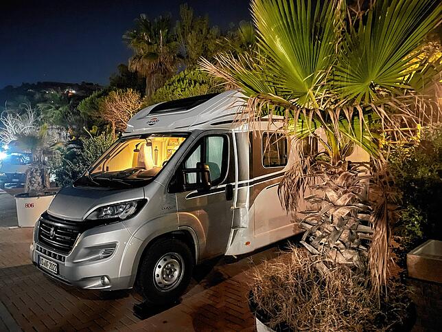 Lengsfeld und seine Lebensgefährtin stehen nie länger als eine Nacht an einem Ort (hier beispielsweise in Italien). Ein Wohnmobil oder ...