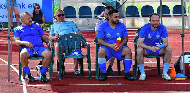 Bild 3: SG FC Wehr/Brennet besiegt den TuS Stetten mit 7:1 – und wir haben Fotos