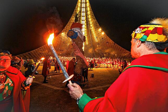 Bild 23: Fastnachtsverbrennung in Radolfzell: Die schönsten Bilder vom traditionellen Spektakel