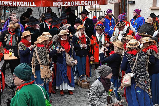 Bild 1: Famose Narrenmesse in Wiechs: Die besten Bilder der Narrentage 2025