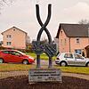 Diese Skulptur in der Zoznegger Straße in Stockach erinnert an die Städtepartnerschaft von Stockach und La Roche. Es handelt sich hier ...