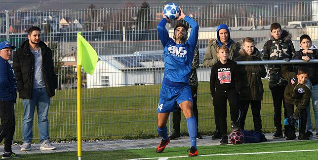 Bild 22: Tabellenführer SV 08 Laufenburg siegt 5:2 beim Verfolger FC Erzingen und wir haben die Bilder