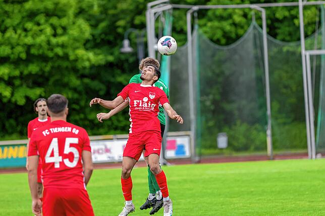 Bild 21: FC Tiengen 08 verabschiedet Trainer Erkan Kanli mit 1:0 gegen den SV Mundingen – wir haben Fotos!