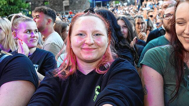 Bild 24: Die besten Bilder vom Bausa-Konzert beim Hohentwiel-Festival Teil 3