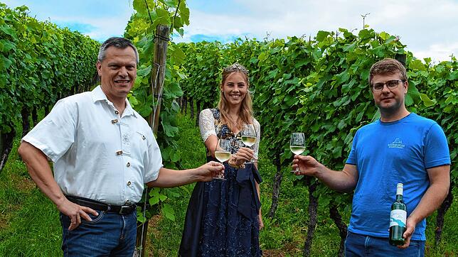 Bodensee-Weinprinzessin Lea Saible hat wegen Corona derzeit wenig Termine, doch die Preisübergabe an die Sieger des ...