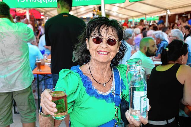 Bild 22: Es wird weiter gefeiert - alle Fotos vom Dettinger Dorffest am Samstag
