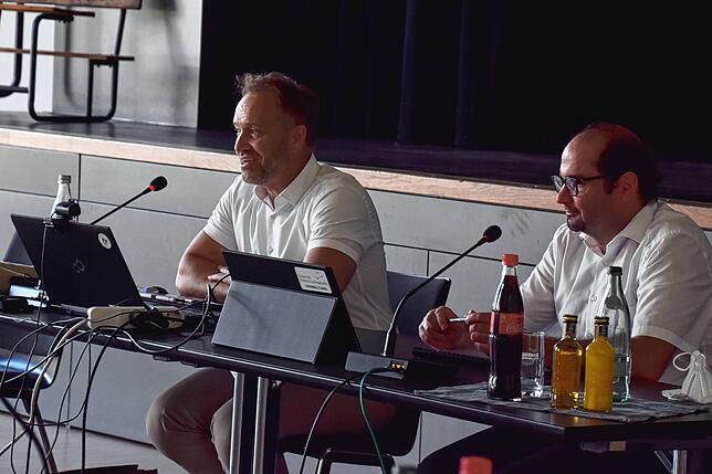 Bürgermeister Matthias Weckbach und Christian Seng vom Planungsbüro 365 Grad freiraum + umwelt.