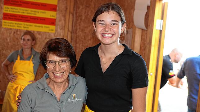 Bild 23: Das Wein- und Fischerfest 2022 ist gestartet. Hier sind die Bilder des ersten Abends