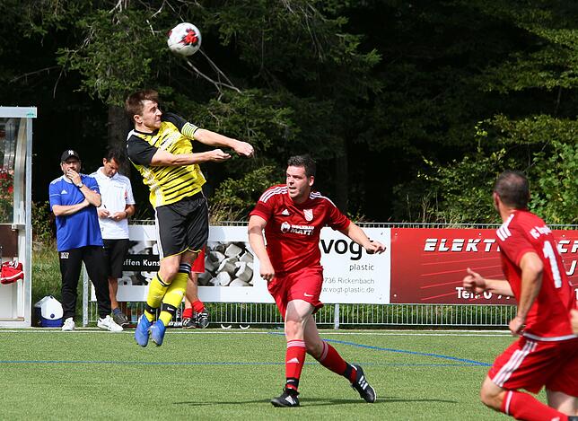 Bild 2: SV Eichsel siegt mit 4:0 beim FC Bergalingen &ndash; und wir haben Bilder!