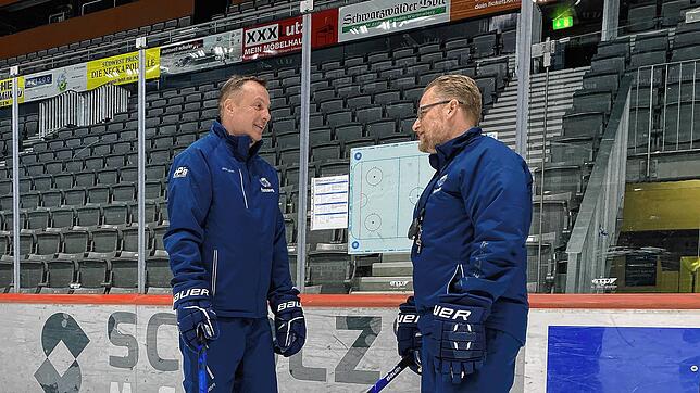 Das neue Gespann an der Schwenninger Bande: Co-Trainer Steffen Ziesche (links) und Chefcoach Christof Kreutzer.