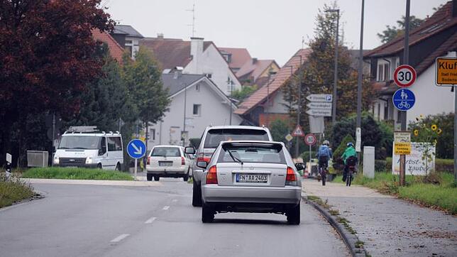 Der Verkehr wird auch künftig durch Kluftern rollen, eine Umfahrung wird es nicht geben. Stattdessen werden eine zügige Realisierung der ...