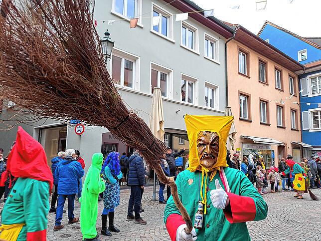 Bild 2: Großer Umzug am Fasnachtsmändig - Bilder