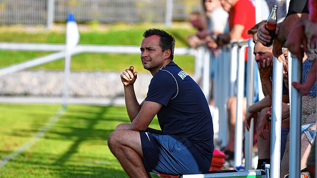 Erleichtert nach dem Sieg  gegen Donaueschingen: Stefan Pröhl, Trainer des Hegauer FV.