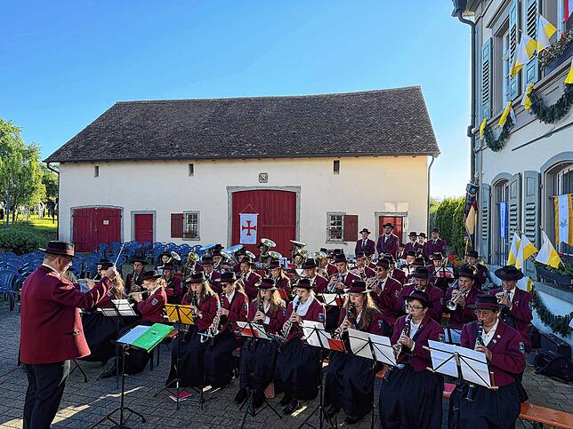 Bild 18: Zweihundert Reiter beim Limpacher Georgiritt