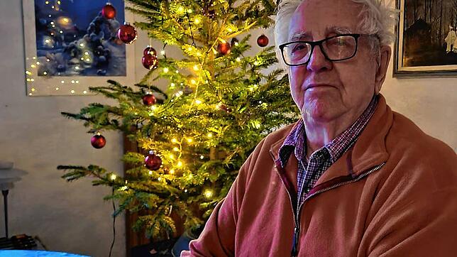 Den Schalk immer in Form eines Grinsens im Nacken: Weihnachten 2024 feierte Gustav Dorell wie immer im Kreise seiner Familie. Dieses ...