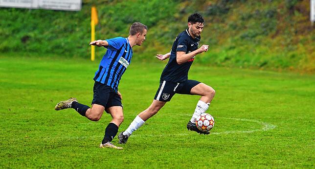 Bild 2: SV Buch besiegt die SG FC Wehr/Brennet in der Nachspielzeit mit 2:1 &ndash; und wir haben die Bilder!