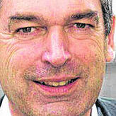 „Dieser Antrag ist ein Placebo. Es bringt absolut rein gar nichts, wenn wir das beschließen.“Richard Atkinson, FDP