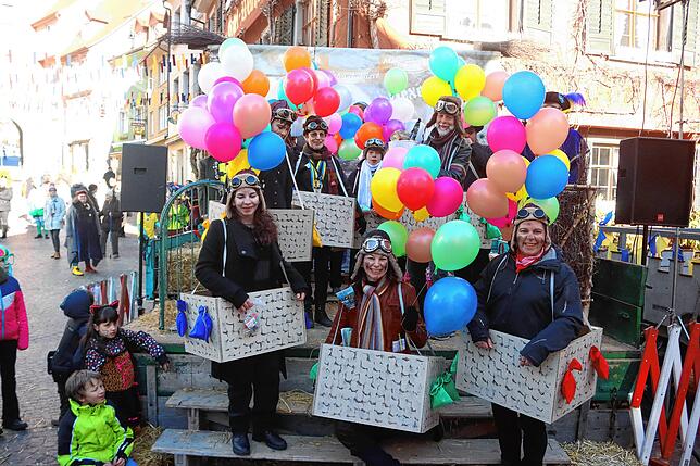 Bild 2: Meersburger Fasnacht: Die schönsten Bilder vom Kärrelerennen 2025