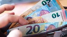 Wenn die Eltern Bürgergeld beziehen, wie viel Geld hat dann eine fünfköpfige Familie zur Verfügung? Das Thema sorgte in Würzburg nach einer Behauptung von CSU-Direktkandidatin Andrea Behr für Diskussionen. Mit wie viel Bürgergeld kann eine fünfköpfige Familie rechnen?